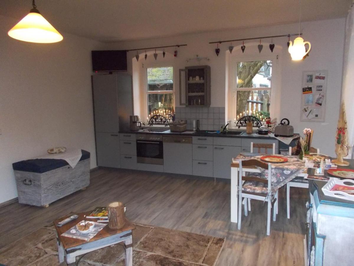 Ferienwohnung "Hinter Den Sieben Bergen" Шварценберг Екстериор снимка